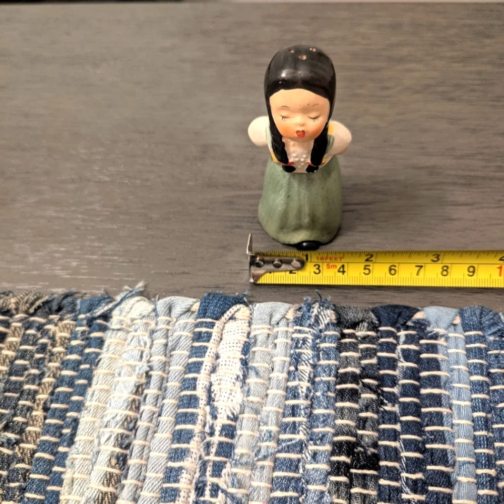 Vintage 1956 Napco Salt or Pepper Shaker "Kissing Holland" - Picture 6 of 6